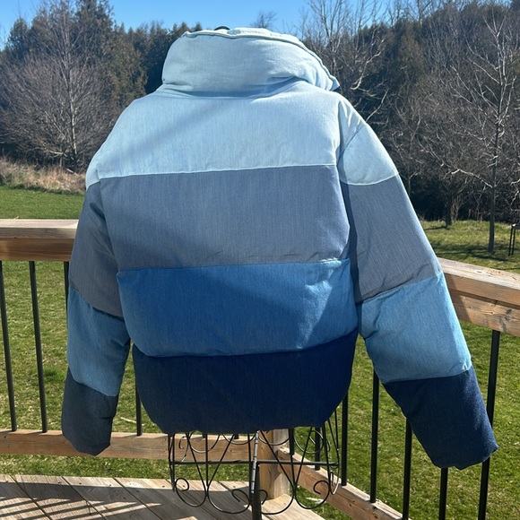 Bomber Jacket - Picture 3 of 4